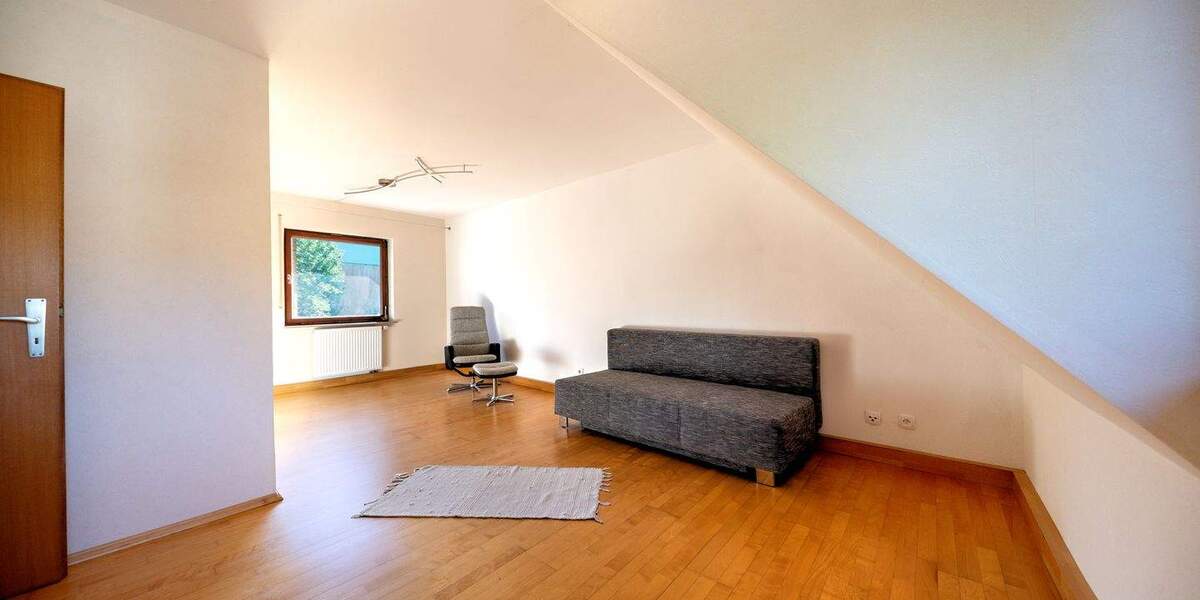Reihenmittelhaus Sindelfingen Darmsheim - 5 Zimmer, 128 m&sup2;, 399.000&euro; | Angebot:25694971