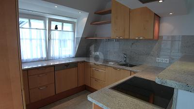 HELL UND GROßZÜGIG IN STUTTGART-WANGEN - Maisonettenwohnung Stuttgart Wangen Wangen | Angebot:27118070