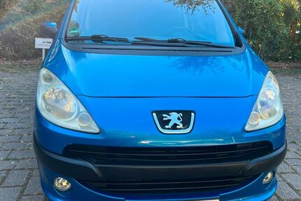 Peugeot 1007 26.700 km 4.400 &euro; Stuttgart 70435