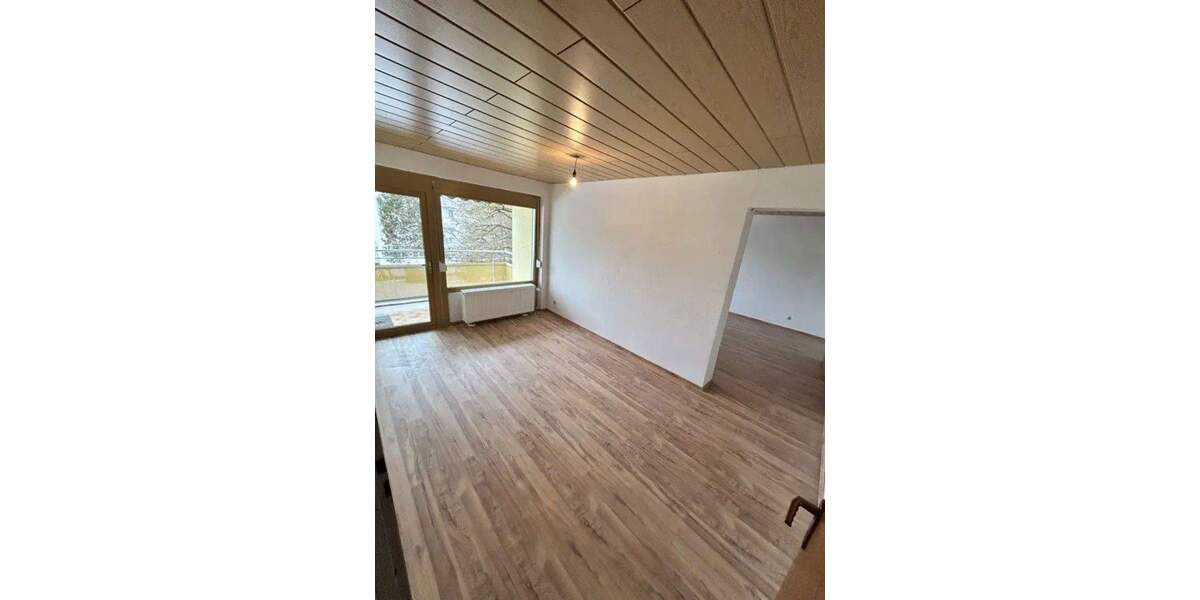 Etagenwohnung Herrenberg - 4 Zimmer, 96 m&sup2;, 330.000&euro; | Angebot:24811206