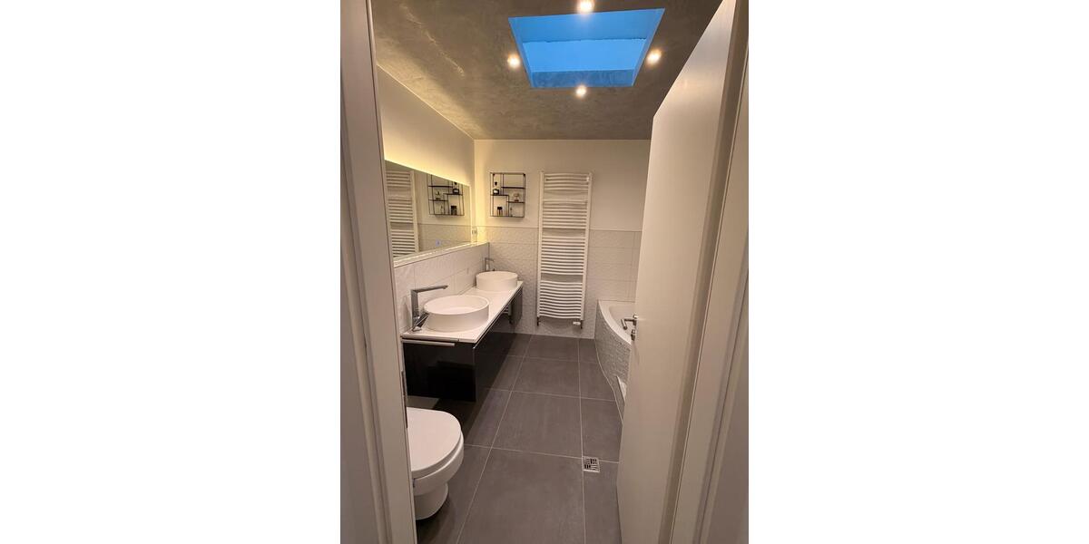 Etagenwohnung Reutlingen - 4 Zimmer, 120 m&sup2;, 440&euro; | Angebot:24624013