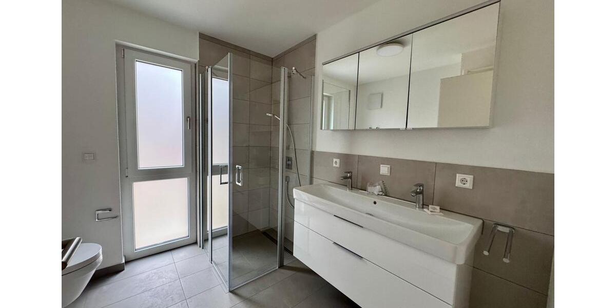 Etagenwohnung Remseck am Neckar - 4 Zimmer, 91 m&sup2;, 1.655&euro; | Angebot:25842266