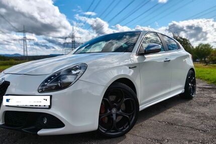 Alfa Romeo Giulietta 170.200 km 11.000 € Altbach 73776