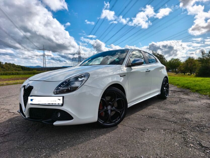 Alfa Romeo Giulietta 170.200 km 11.000 € Altbach 73776