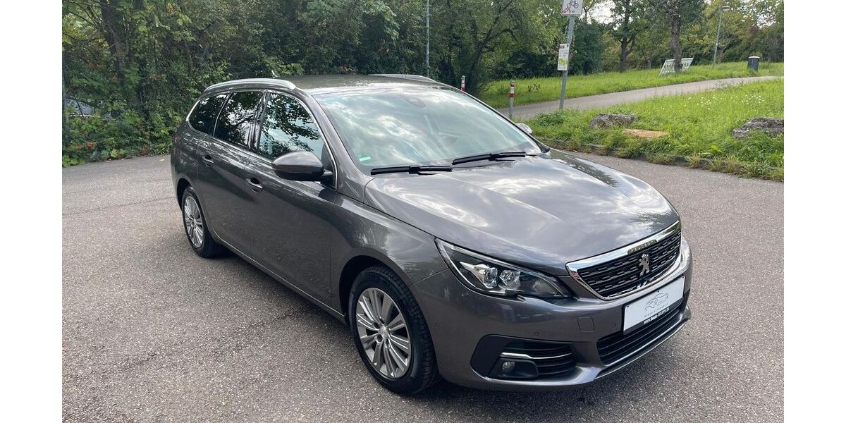 Peugeot 308 118.554 km 11.999 &euro; Stuttgart 70469