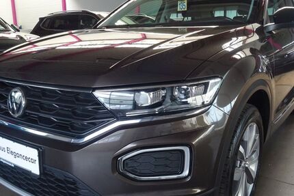 VW T-Roc 142.000 km 19.949 € Holzgerlingen bei Stuttgart 71088