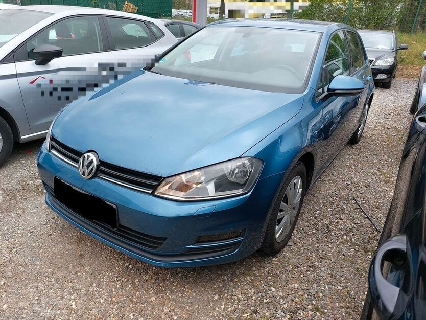 VW Golf 136.000 km 8.990 € Stuttgart 70567