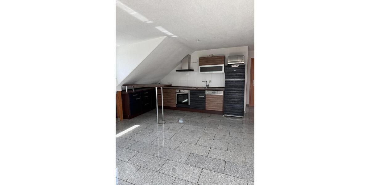 Dachgeschoßwohnung Esslingen am Neckar Hegensberg - 3 Zimmer, 69 m&sup2;, 1.250&euro; | Angebot:27601324