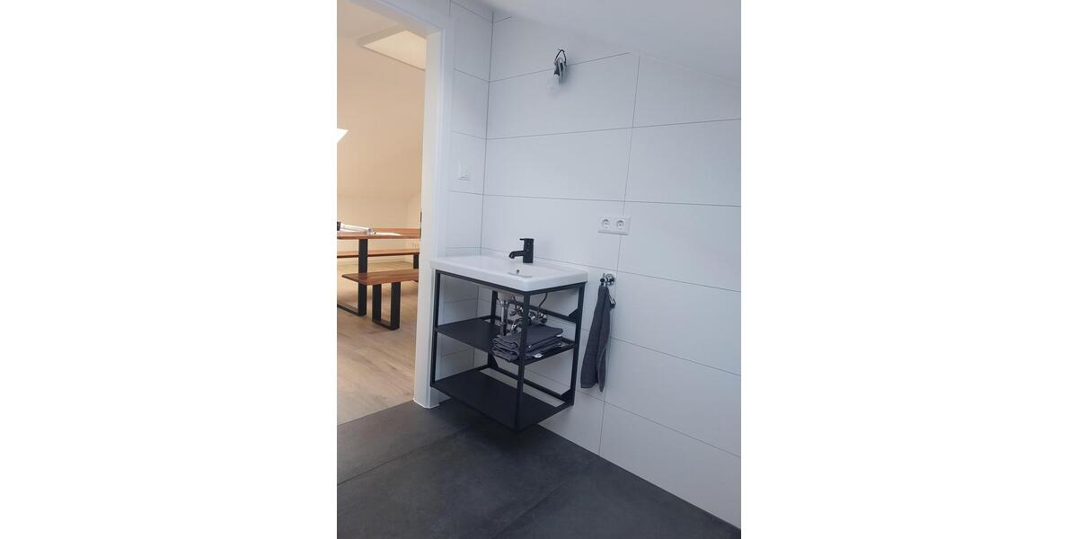 Dachgeschoßwohnung Schwieberdingen - 1 Zimmer, 35 m&sup2;, 620&euro; | Angebot:24794399