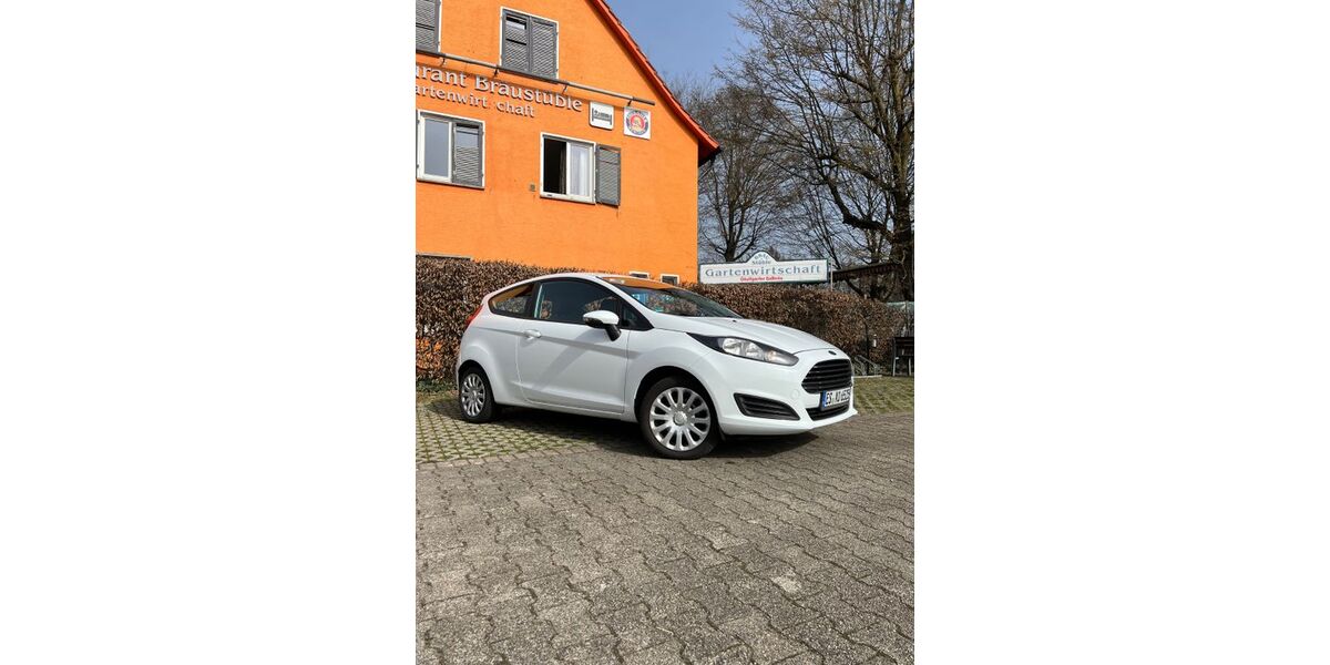 Ford Fiesta 116.130 km 3.300 &euro; Esslingen 73730