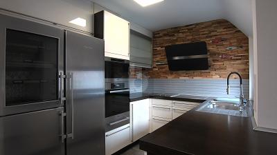 HELL UND HOCHWERTIG - GROßZÜGIG IN ESSLINGEN - Maisonettenwohnung Esslingen am Neckar Brühl | Angebot:27109368