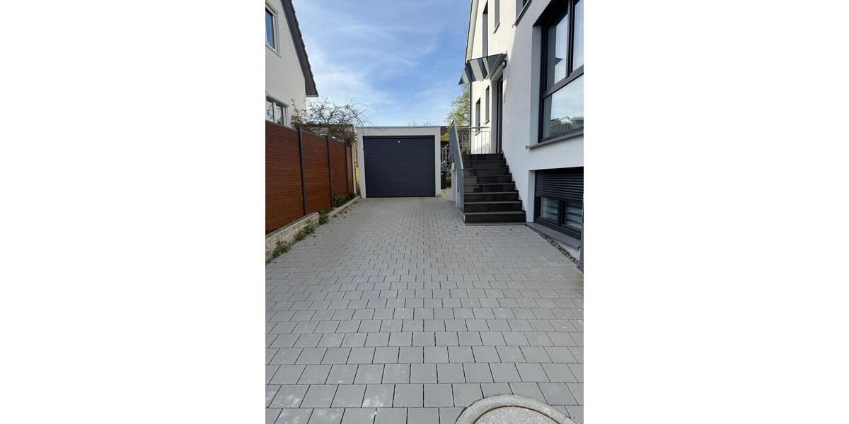 Doppelhaushälfte Herrenberg - 6 Zimmer, 138 m&sup2;, 2.250&euro; | Angebot:26364288
