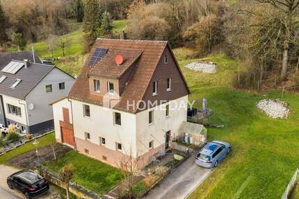 Familien aufgepasst! Gemütliches Einfamilienhaus mit schönem Grundstück in ruhiger Ortsrandlage 8 zimmer