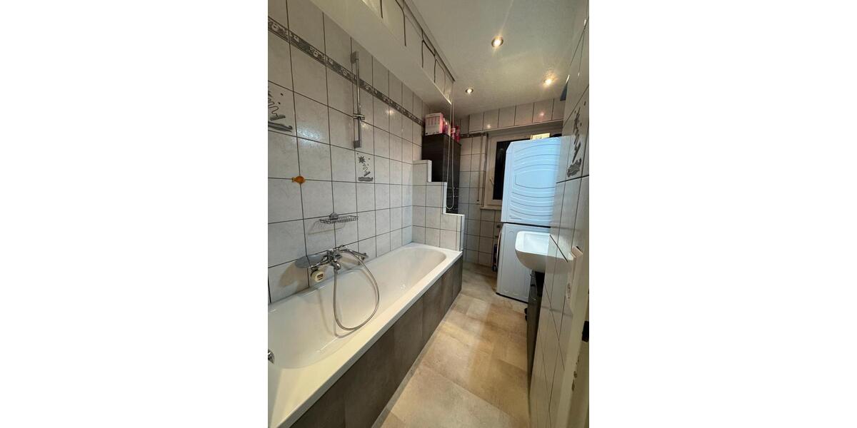 Etagenwohnung Esslingen am Neckar Oberesslingen - 3.5 Zimmer, 84 m&sup2;, 329.000&euro; | Angebot:24693826