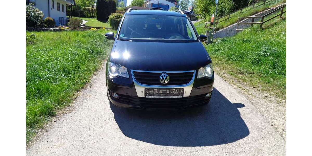 VW Touran 127.000 km 6.999 &euro; Reutlingen (Ohmenhausen)- Tel 01799296766 72770