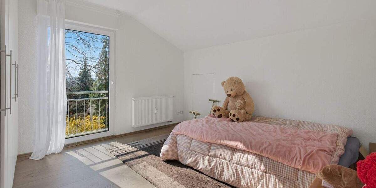 Mehrfamilienhaus, Wohnhaus Pforzheim Südoststadt - 8 Zimmer, 221 m&sup2;, 899.000&euro; | Angebot:25909413