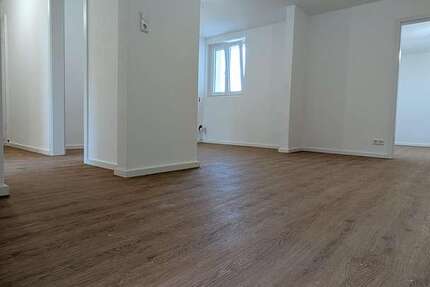 Wohnung reutlingen - 4 Zimmer, 90 m&sup2;, 1.200&euro; | Angebot:27032451