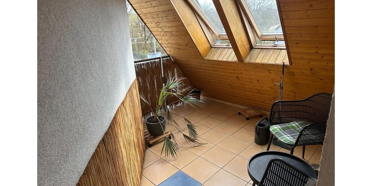 Dachgeschoßwohnung Nürtingen - 3 Zimmer, 68 m&sup2;, 850&euro; | Angebot:26342830
