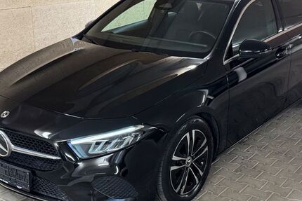 Mercedes-Benz A 180 32.040 km 24.400 &euro; Sindelfingen/Stuttgart 71065