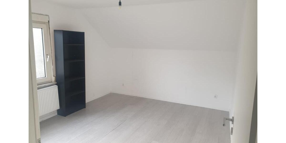 Etagenwohnung Reutlingen Reutlingen (Kernstadt) - 5 Zimmer, 110 m&sup2;, 1.350&euro; | Angebot:24801947
