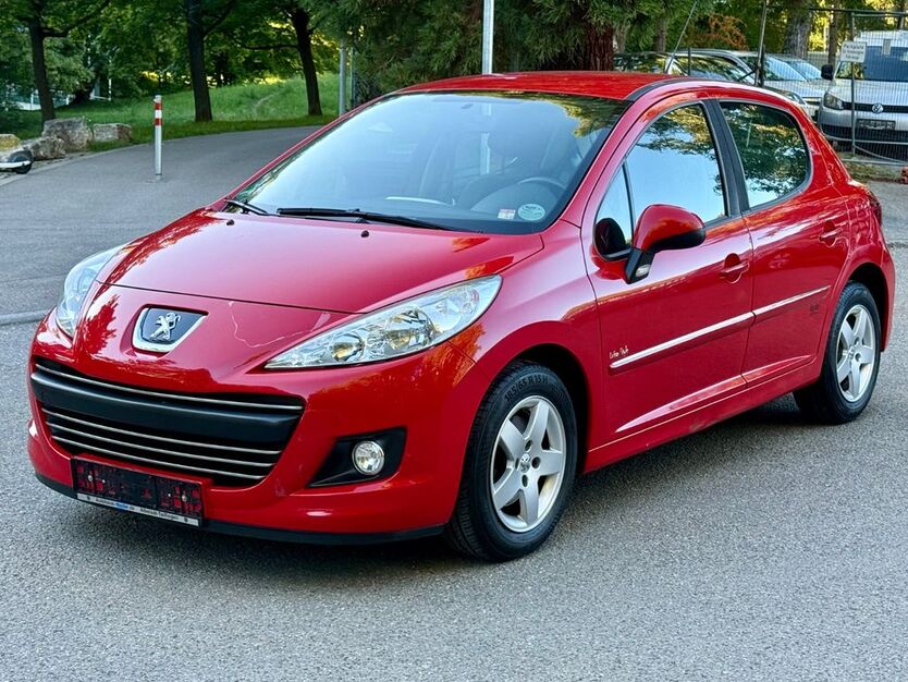 Peugeot 207 118.000 km 3.280 € Stuttgart 70469