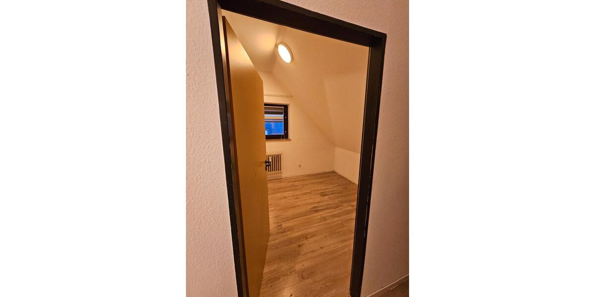 Dachgeschoßwohnung Bad Liebenzell - 2 Zimmer, 35 m&sup2;, 74.000&euro; | Angebot:26579651