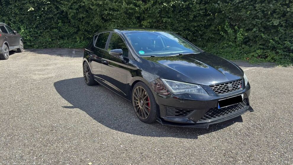 Seat Leon 136.000 km 20.000 € Stuttgart 70372