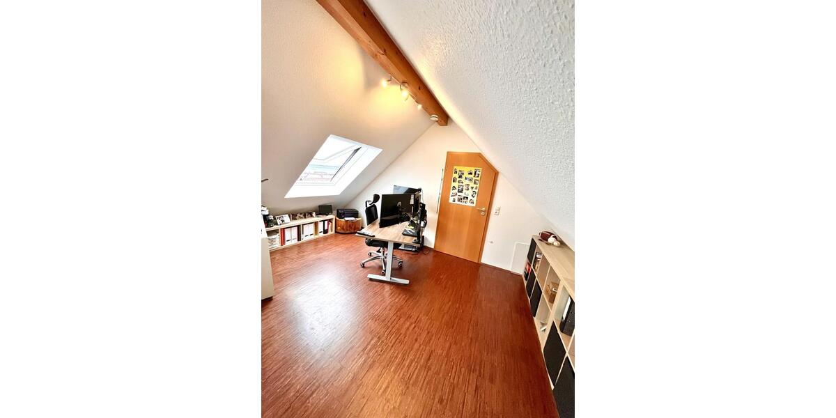 Maisonettenwohnung Gärtringen - 4.5 Zimmer, 118 m&sup2;, 2.150&euro; | Angebot:25894847