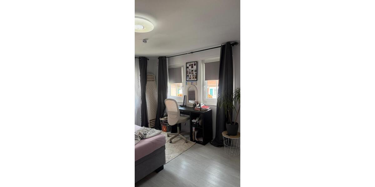 Einfamilienhaus Bondorf - 5 Zimmer, 180 m&sup2;, 1.900&euro; | Angebot:27620265