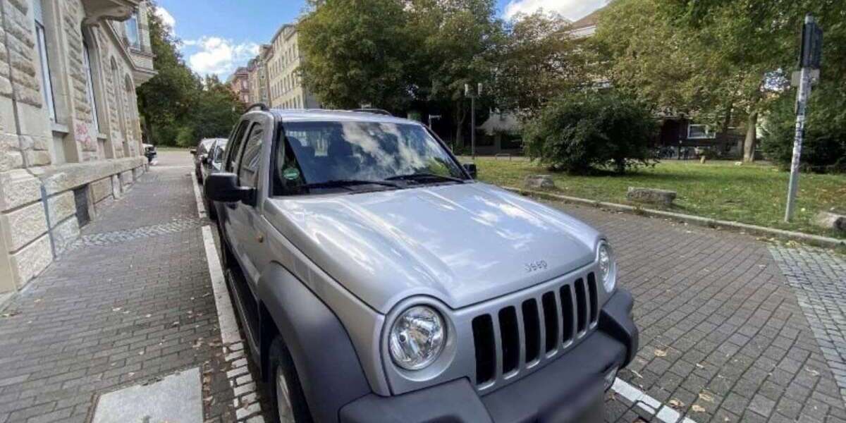 Jeep Cherokee 86.000 km 7.500 € Stuttgart 70176