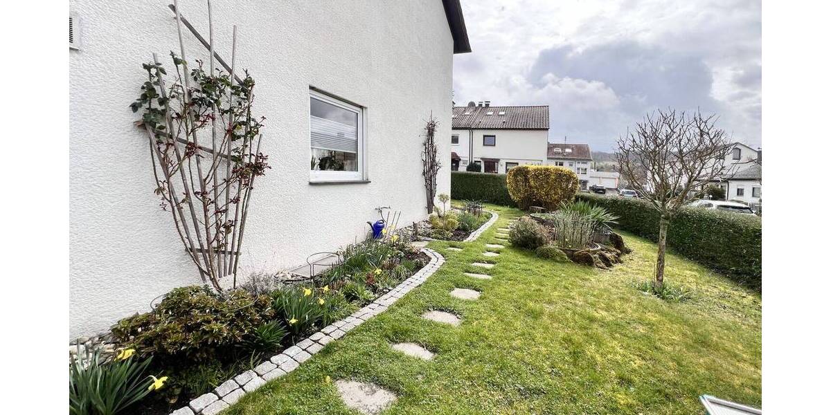 Reihenendhaus Leonberg Warmbronn - 6 Zimmer, 124 m&sup2;, 620.000&euro; | Angebot:25929205