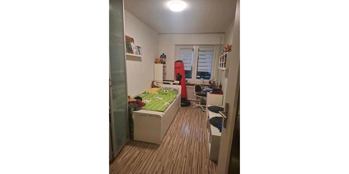 Erdgeschoßwohnung Böblingen - 4.5 Zimmer, 85 m&sup2;, 330.000&euro; | Angebot:26900877