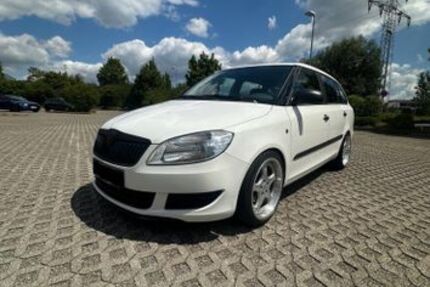 Skoda Fabia 312.000 km 4.200 € Neckartenzlingen 72654