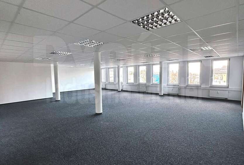 Büro in Waiblingen-Hegnach 1.600 € 166 m²