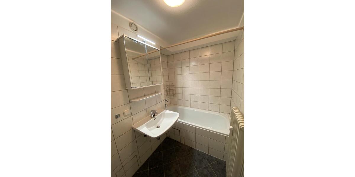 Etagenwohnung Tübingen Lustnau - 1 Zimmer, 34 m&sup2;, 750&euro; | Angebot:24841690
