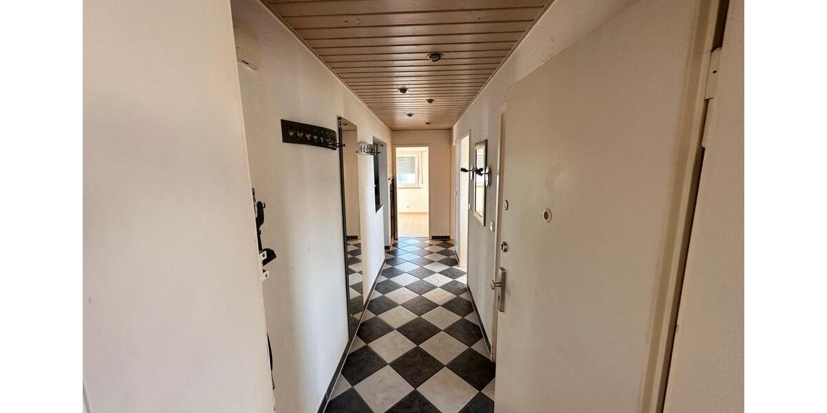 Dachgeschoßwohnung Stuttgart Sillenbuch - 2.5 Zimmer, 58 m&sup2;, 239.000&euro; | Angebot:24357014