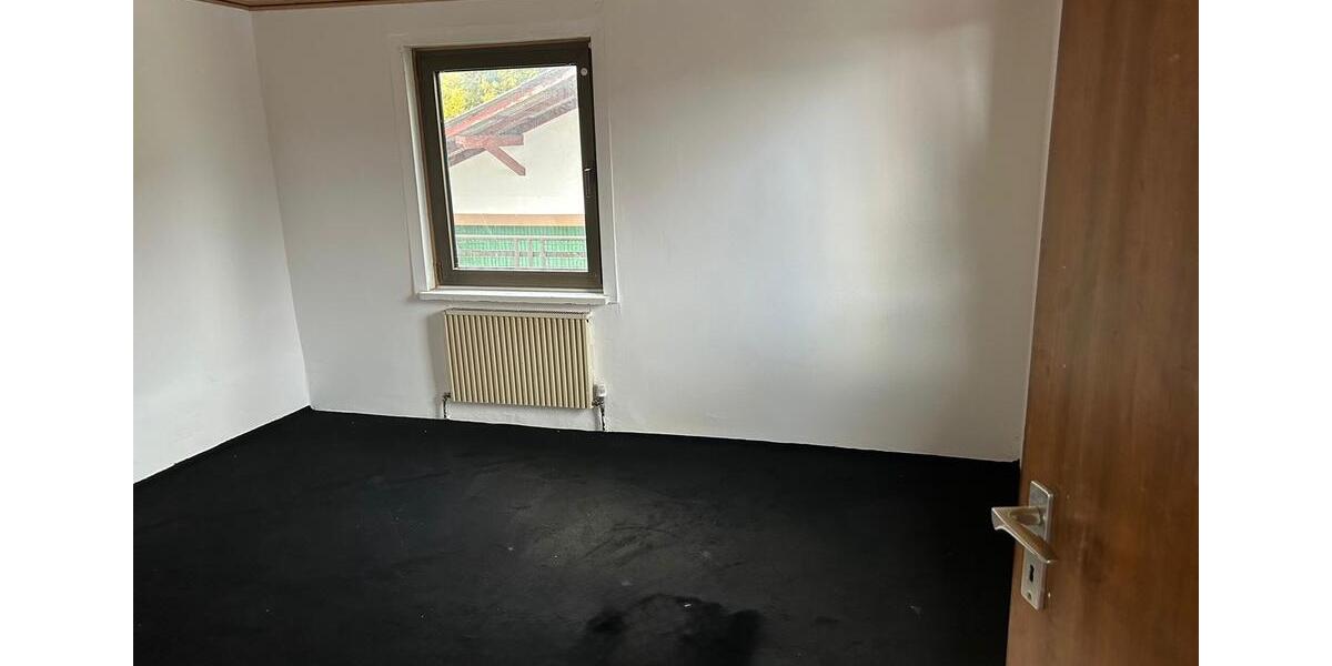 Etagenwohnung Ammerbuch - 5 Zimmer, 140 m&sup2;, 1.000&euro; | Angebot:24299498