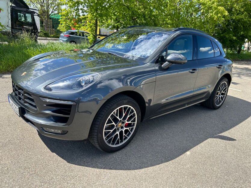 Porsche Macan 220.000 km 29.900 € Stuttgart 70499