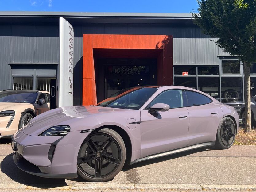 Porsche Taycan 2.100 km 154.500 € Sindelfingen 71065