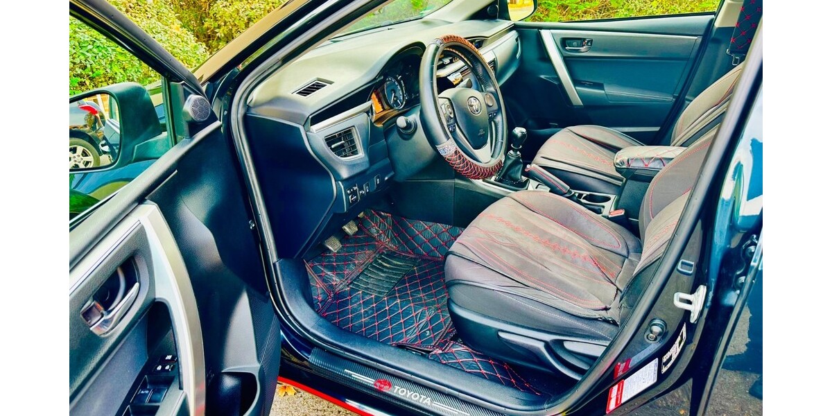 Toyota Corolla 142.000 km 12.800 &euro; Herrenberg 71083