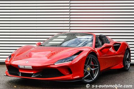 Ferrari F8 7.668 km 323.000 € Weinstadt 71384