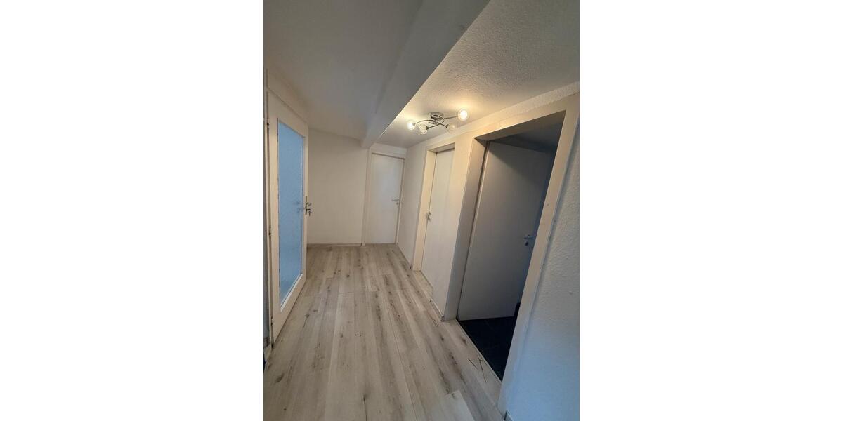 Etagenwohnung Reutlingen - 2 Zimmer, 84 m&sup2;, 600&euro; | Angebot:26024488