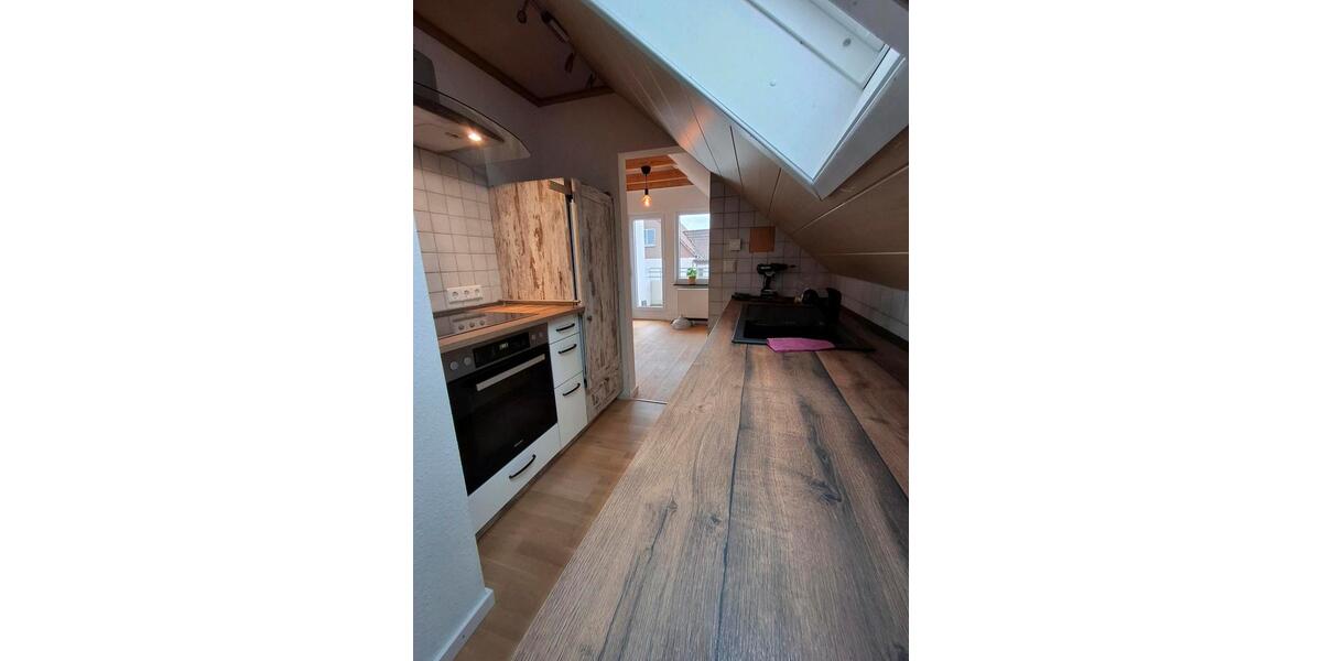 Dachgeschoßwohnung Ludwigsburg Hoheneck - 1 Zimmer, 28 m&sup2;, 520&euro; | Angebot:24690446