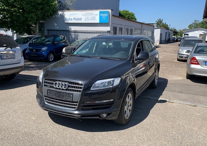 Audi Q7 305.000 km 3.700 € Fellbach-Stuttgart 70736