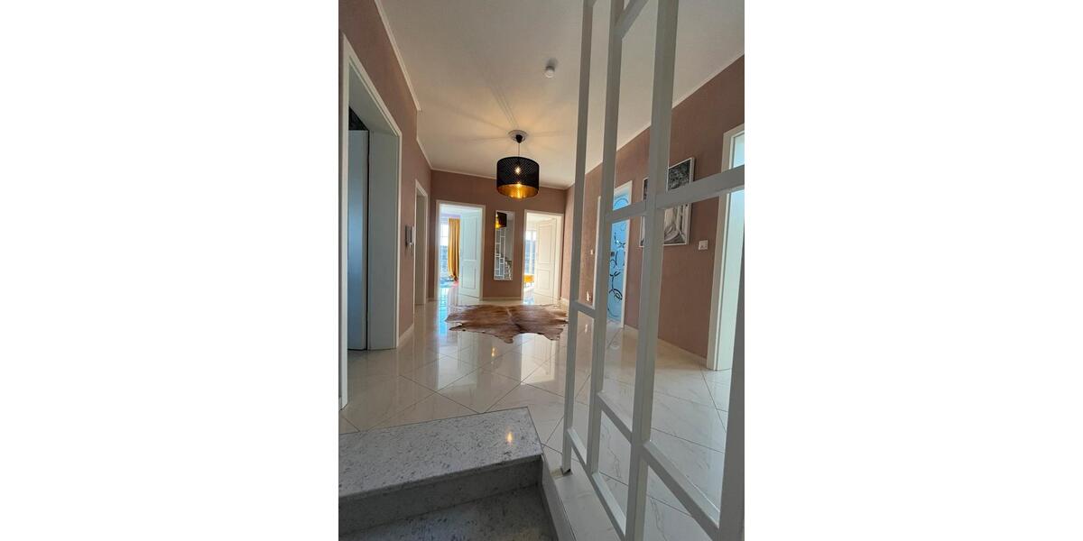 Doppelhaushälfte Ebhausen - 6 Zimmer, 220 m&sup2;, 2.300&euro; | Angebot:27619014