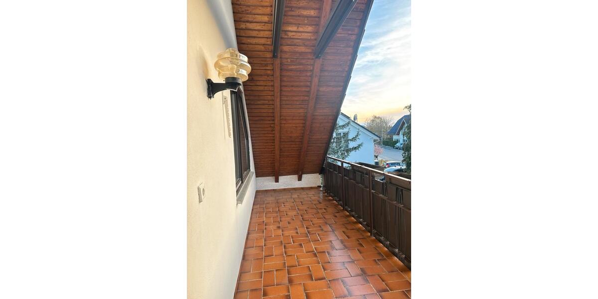 Dachgeschoßwohnung Tübingen - 3 Zimmer, 60 m&sup2;, 880&euro; | Angebot:25992082