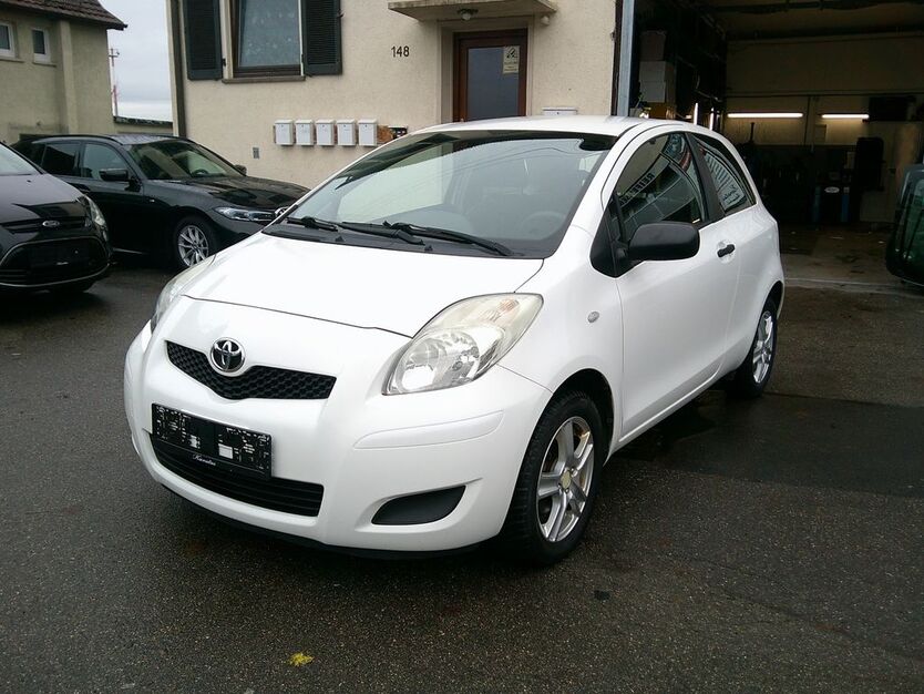 Toyota Yaris 149.000 km 3.460 € Sindelfingen 71065