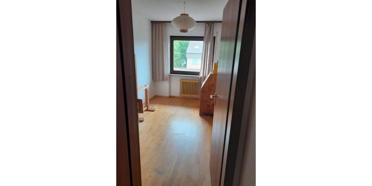 Reihenendhaus Stuttgart Möhringen - 8 Zimmer, 200 m&sup2;, 900.000&euro; | Angebot:24724347