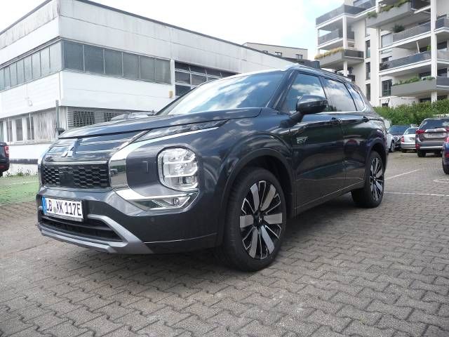 Mitsubishi Outlander 1.200 km 56.230 € Remseck 71686