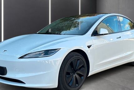 Tesla Model 3 34.000 km 38.999 € Leonberg 71229